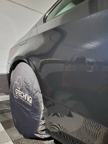 Traitement céramique Gtechniq sur une BMW M3 à Lyon