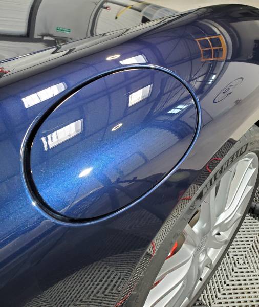 Detailing automobile rénovation carrosserie pour cette Porsche Cayman 987S à Lyon