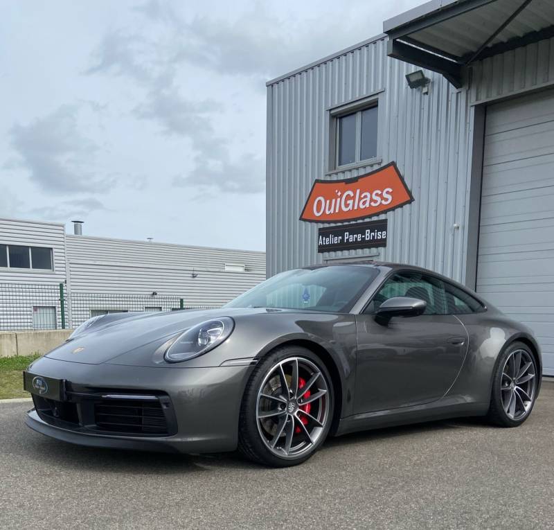 Detailing et Polissage intermédiaire sur une Porsche 992 de Lyon