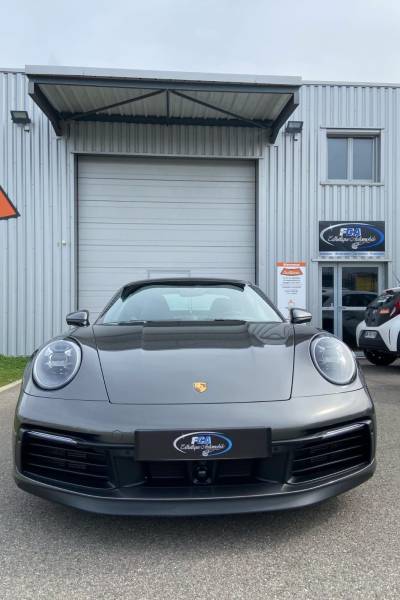 Detailing et Polissage intermédiaire sur une Porsche 992 de Lyon