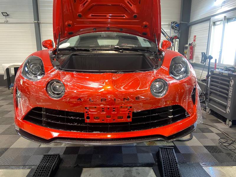 Protection complète par un film PPF pour une Alpine A110S dans la Loire