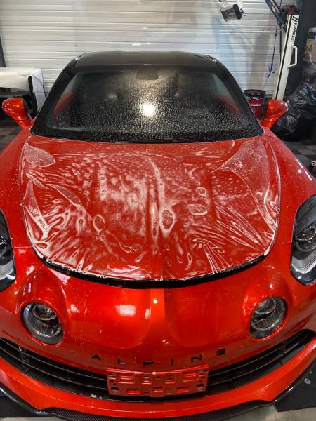 Protection complète par un film PPF pour une Alpine A110S dans la Loire