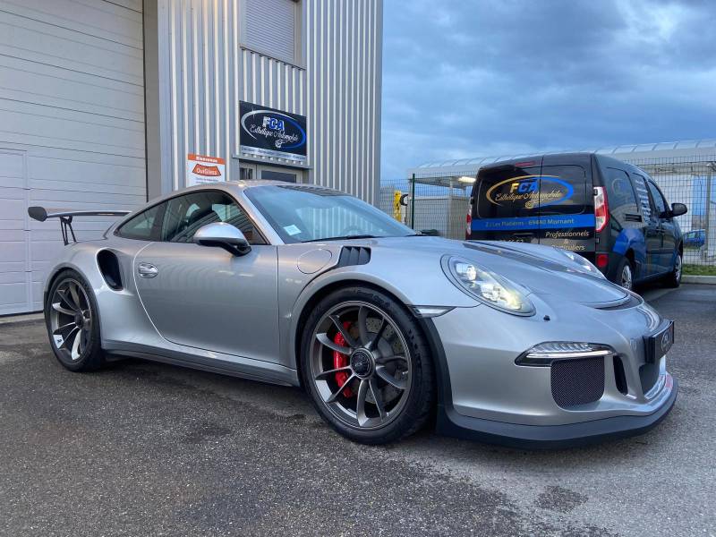 Une protection complète pour la plus radicale des Porsche : la 911 GT3 RS du Rhône