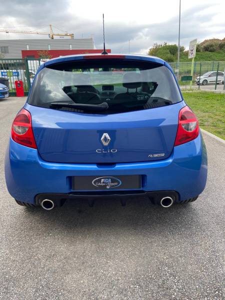 Nettoyage complet pour une Clio 3RS Gordini de Mornant Rhône-alpes