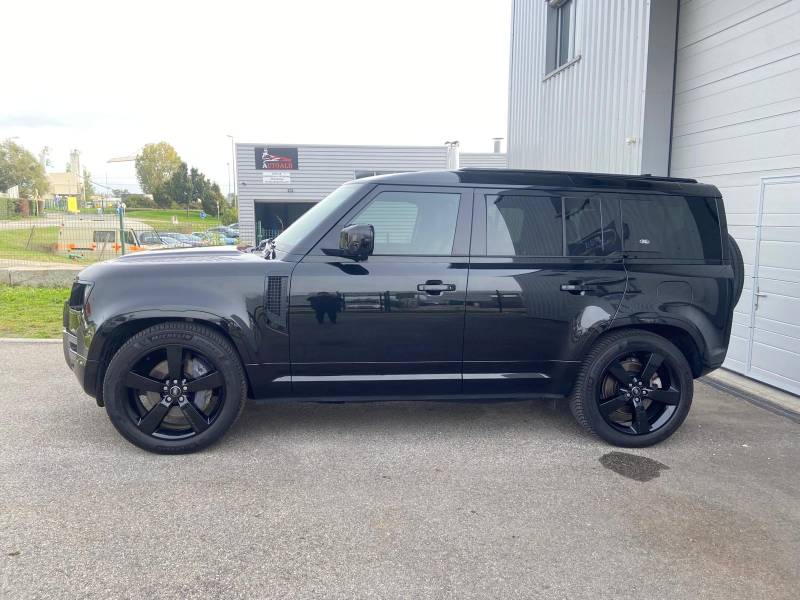 Rénovation de la carrosserie avec un polissage complet sur un Defender du Rhône