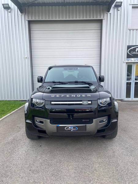 Rénovation de la carrosserie avec un polissage complet sur un Defender du Rhône