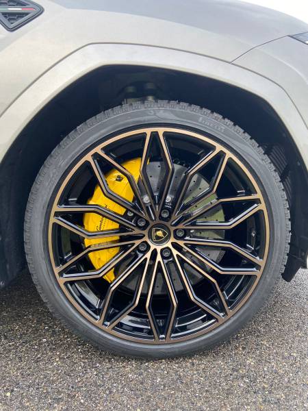 Protection PPF complète pour un Lamborghni Urus de Lyon