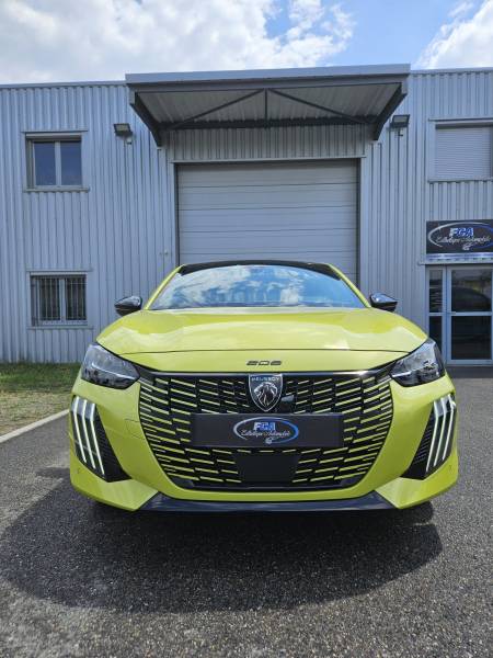 Traitement céramique sur une Peugeot 208 électique de Lyon