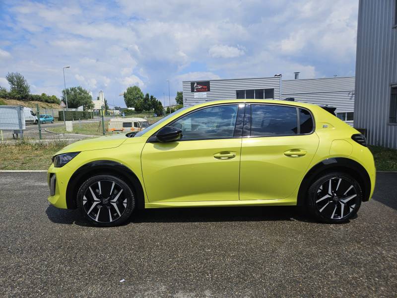 Traitement céramique sur une Peugeot 208 électique de Lyon